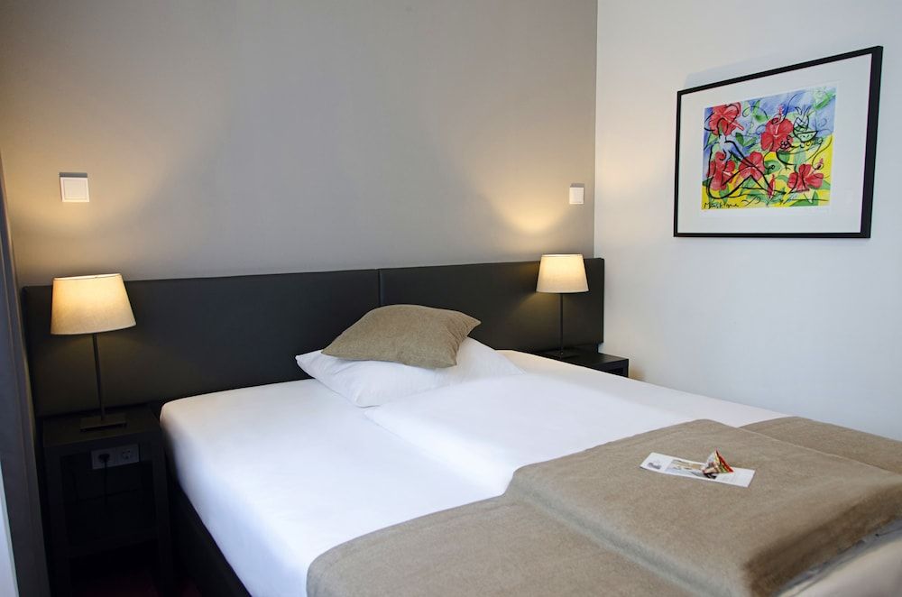 The Corner Hotel Comfort Single Room 4