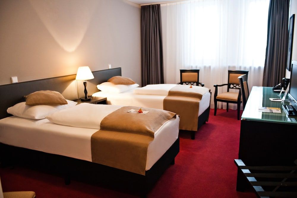 undefined The Corner Hotel 4
