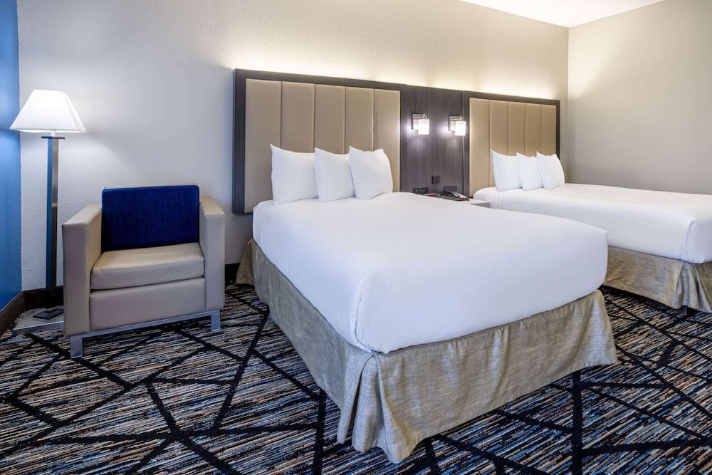 Room, 2 Queen Beds, Non Smoking