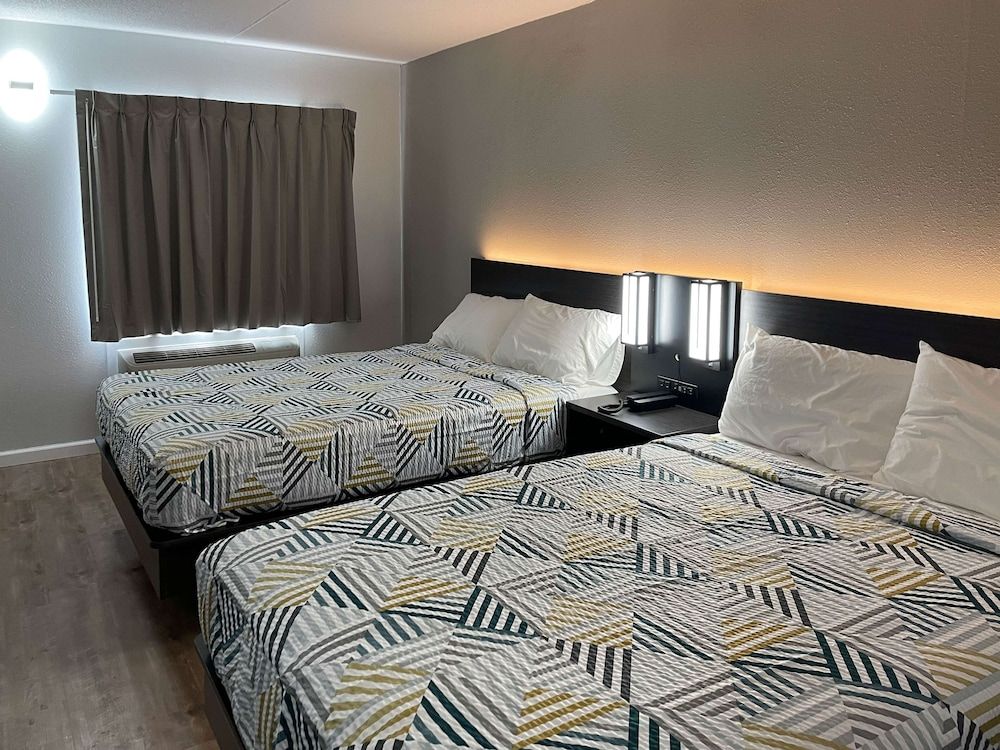 Studio 6 Vicksburg, MS - Downtown Standard Room, 2 Double Beds, Smoking, Kitchenette 2