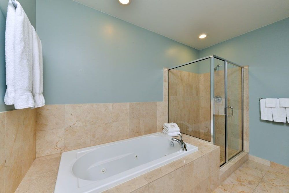 Classic 2 Queens - Upper Floor - Whirlpool Tub