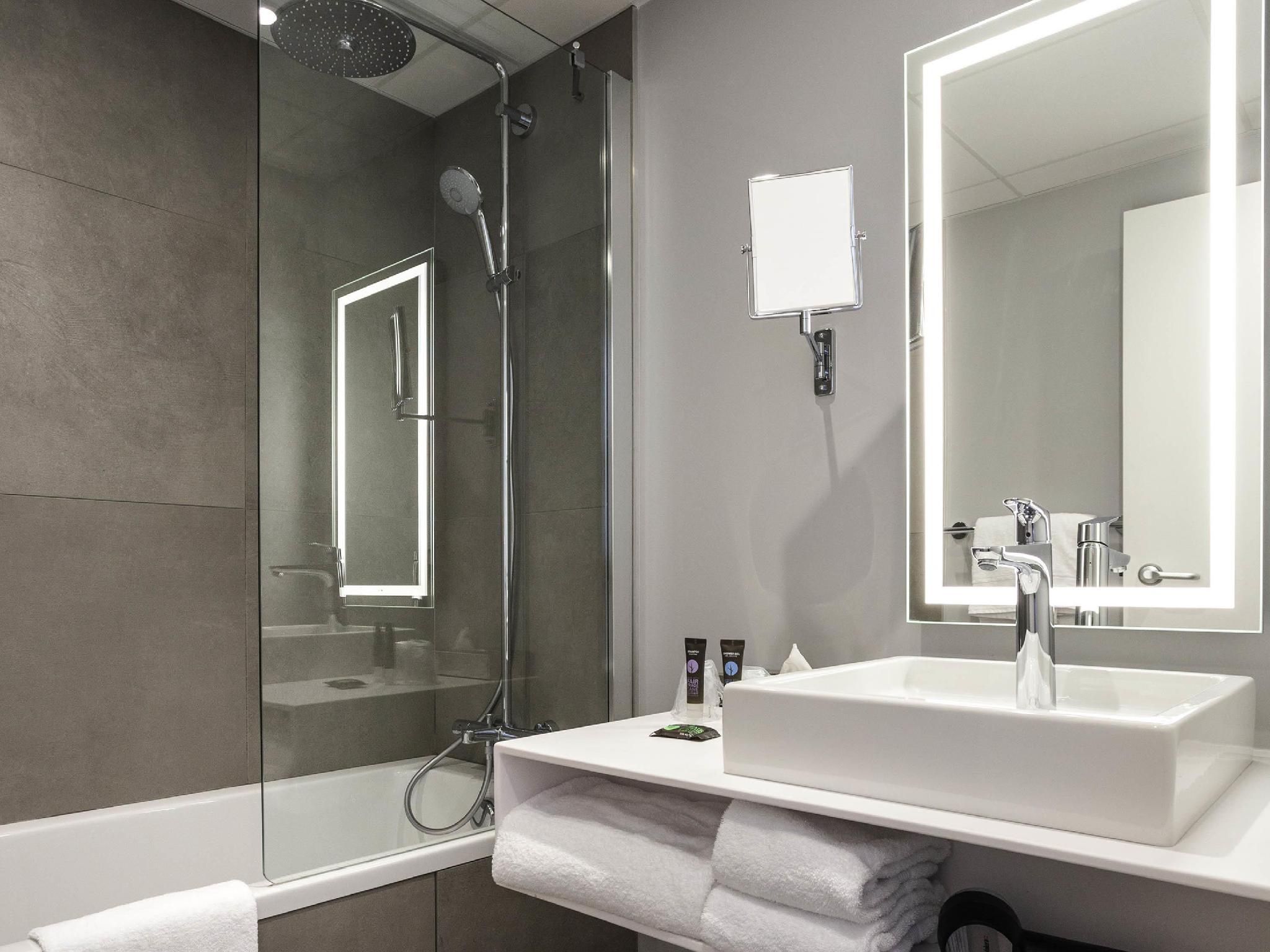 Classic family room, 1 double bed and 1 sofa be d 2 people