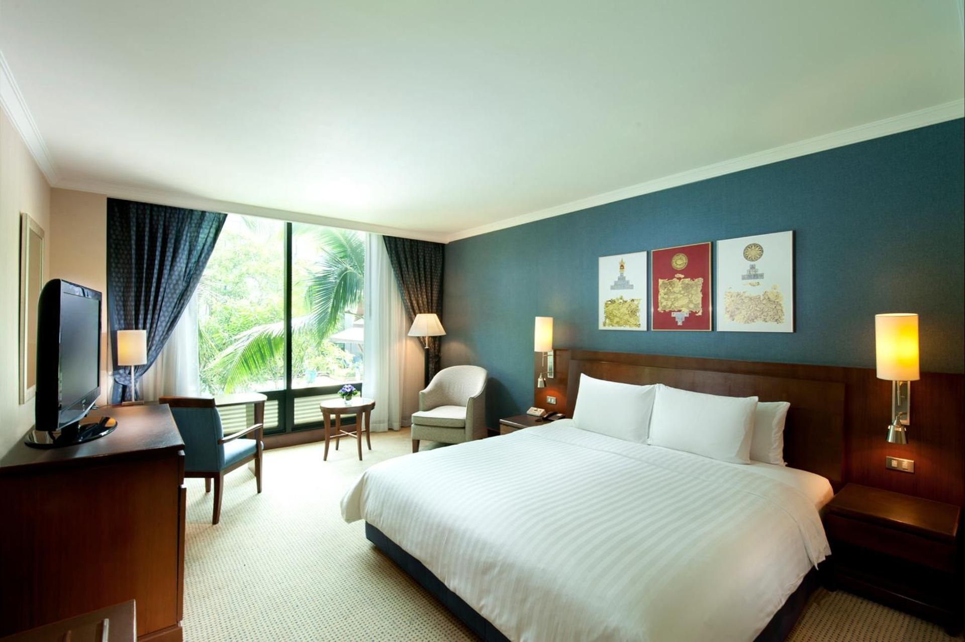 1 King Bed, Garden View