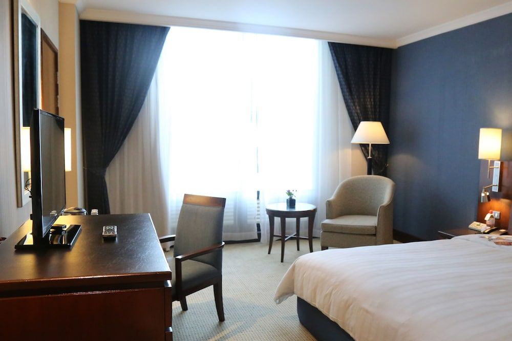 Room, 1 King Bed, City View