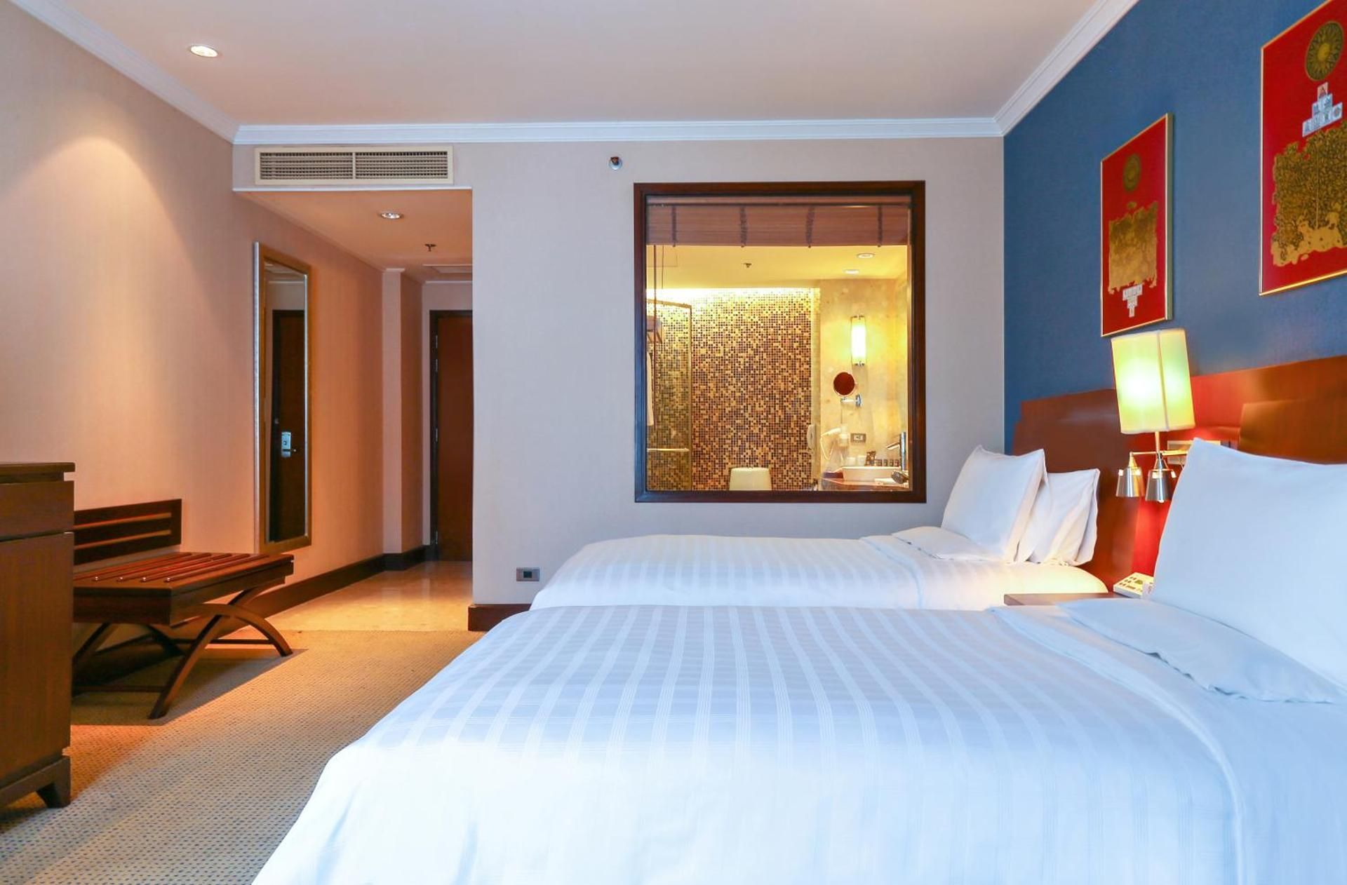 2 Single Beds, Club Access