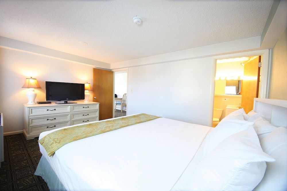 undefined Flagship Oceanfront Hotel 2