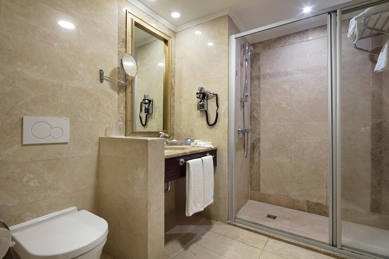 Crowne Plaza Istanbul - Old City by IHG Standard Room 21