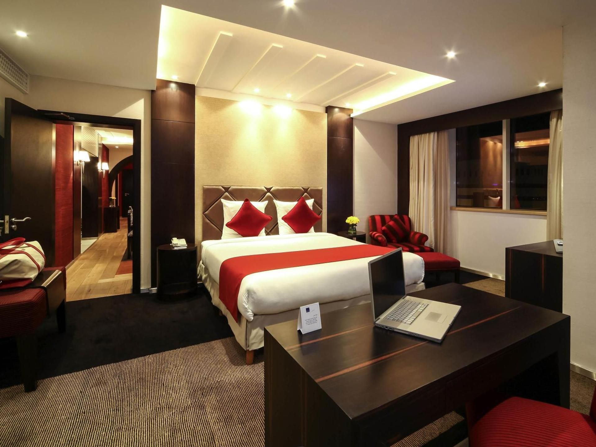 Royal Suite with Double Bed and Kitchen