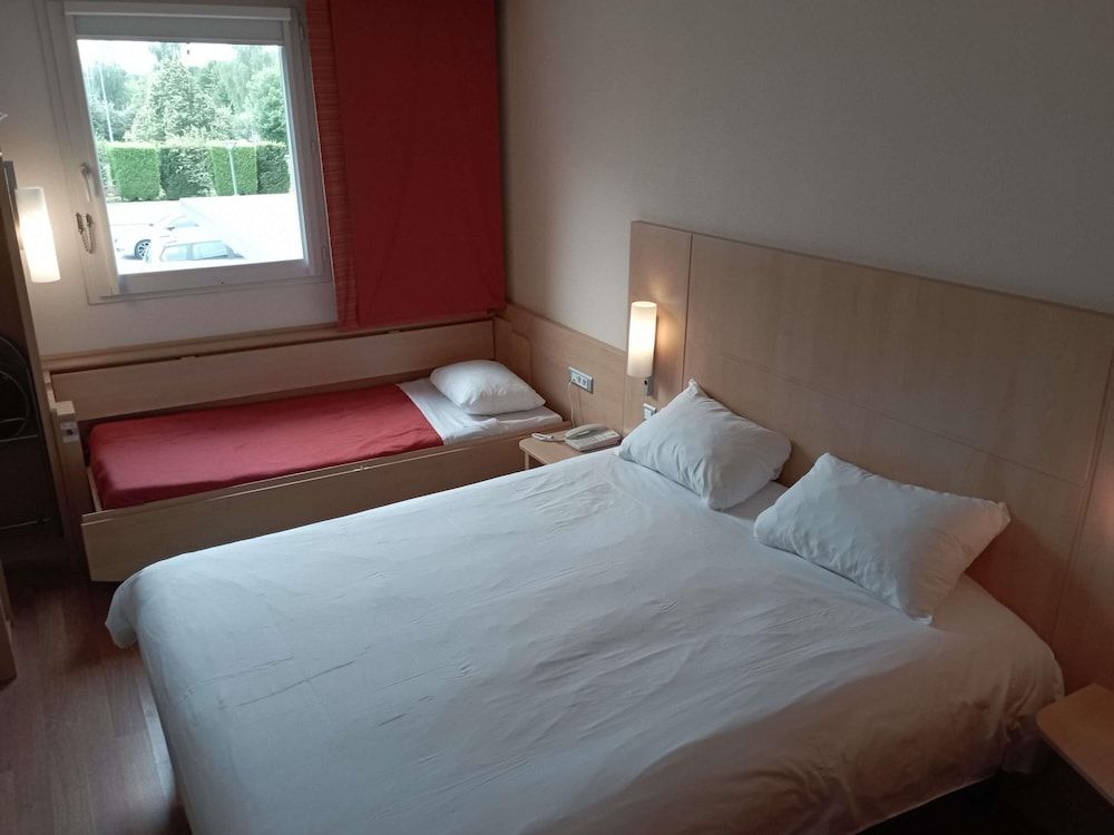Triple Room, Multiple Beds