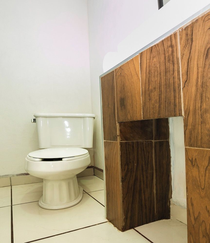 Capital O Hotel Victoria Morelia Standard Room, 1 Double Bed 7