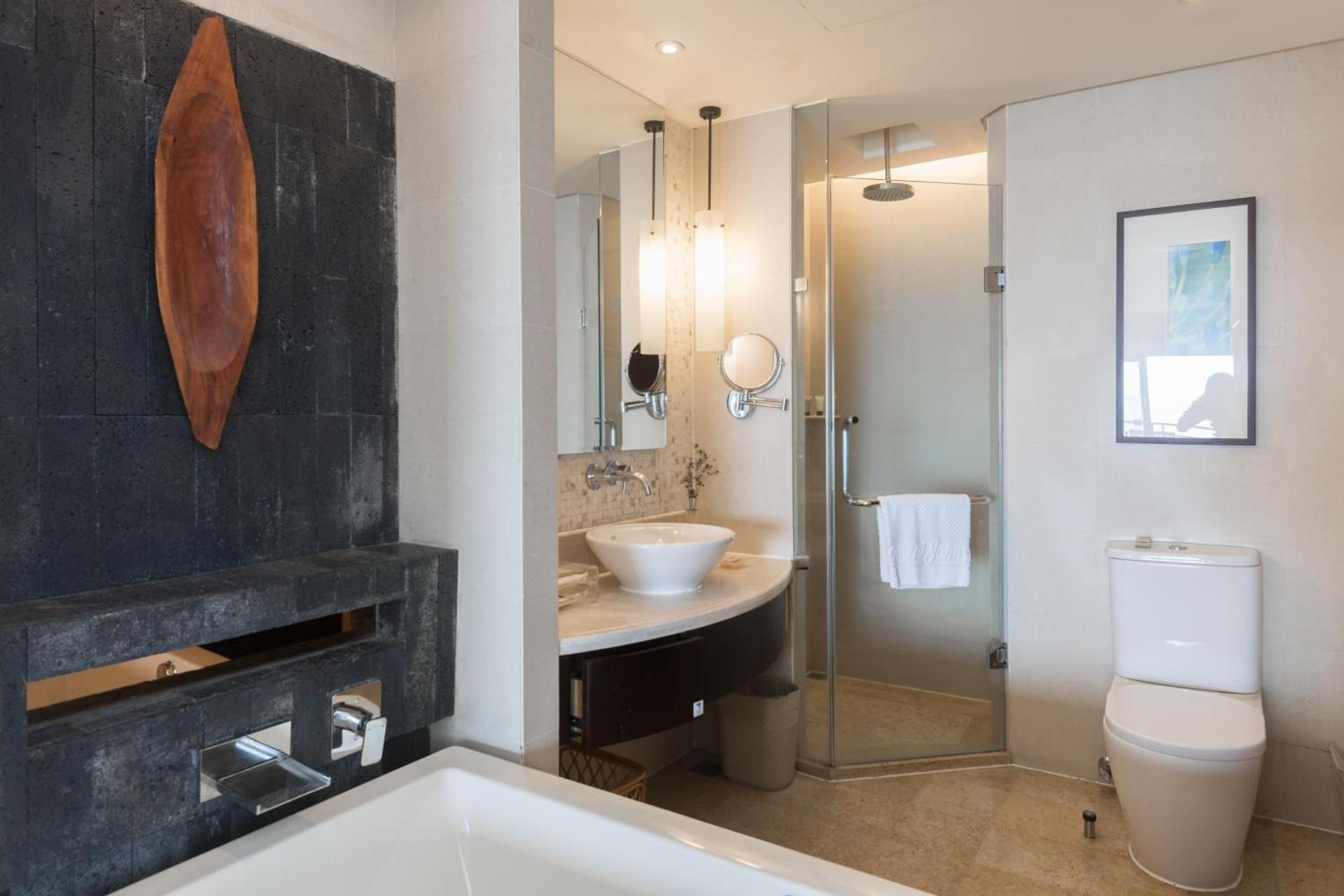 Queen or Twin Room with Garden and Sea View