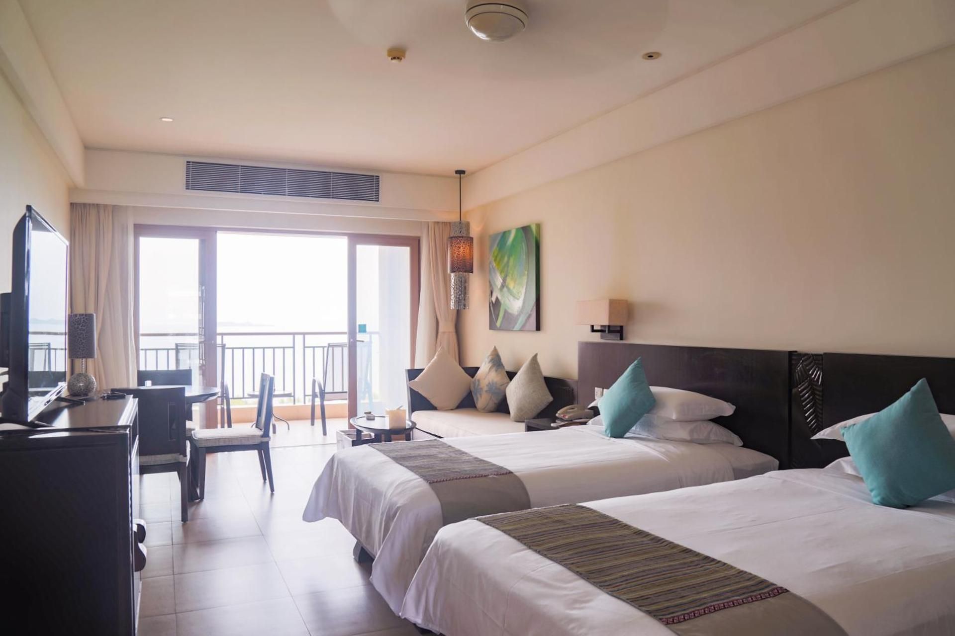Supreme Seaview Twin Room