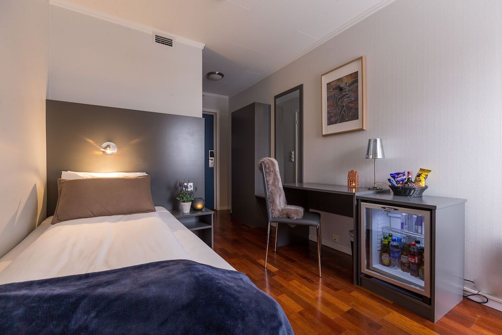 undefined Enter Viking Hotel 4