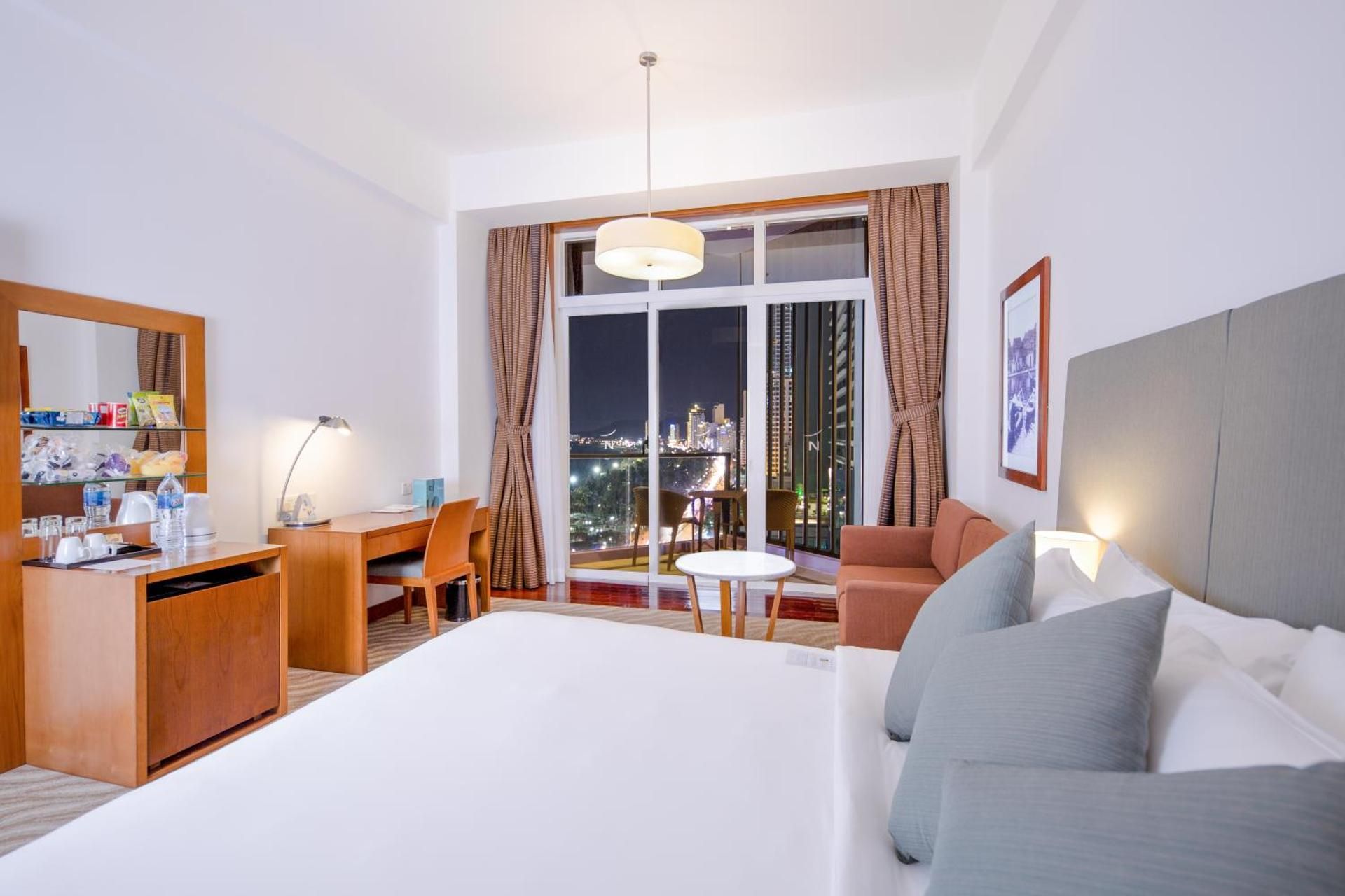 Standard - King Bed