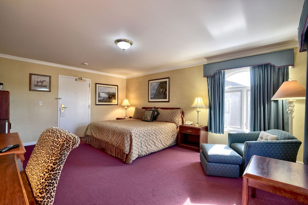 Roosevelt Inn and Suites Saratoga Springs Office (Main) Building Regular King 2