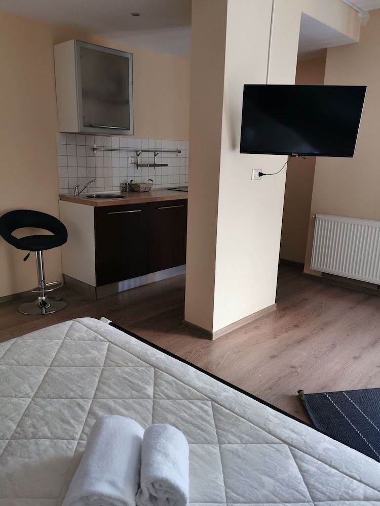 PRince Residence Apartments Studio, Kitchen, Garden View 18