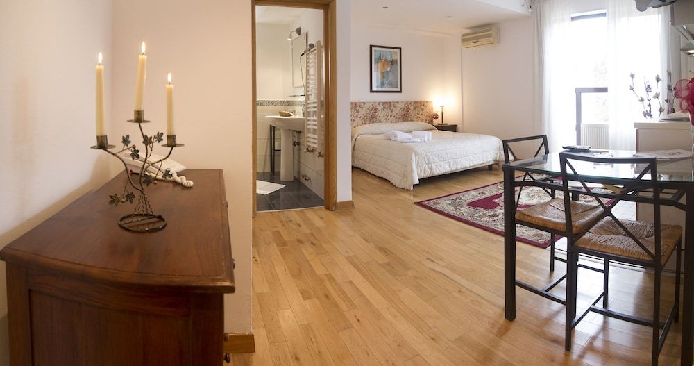 PRince Residence Apartments Studio, Kitchen, Garden View 16