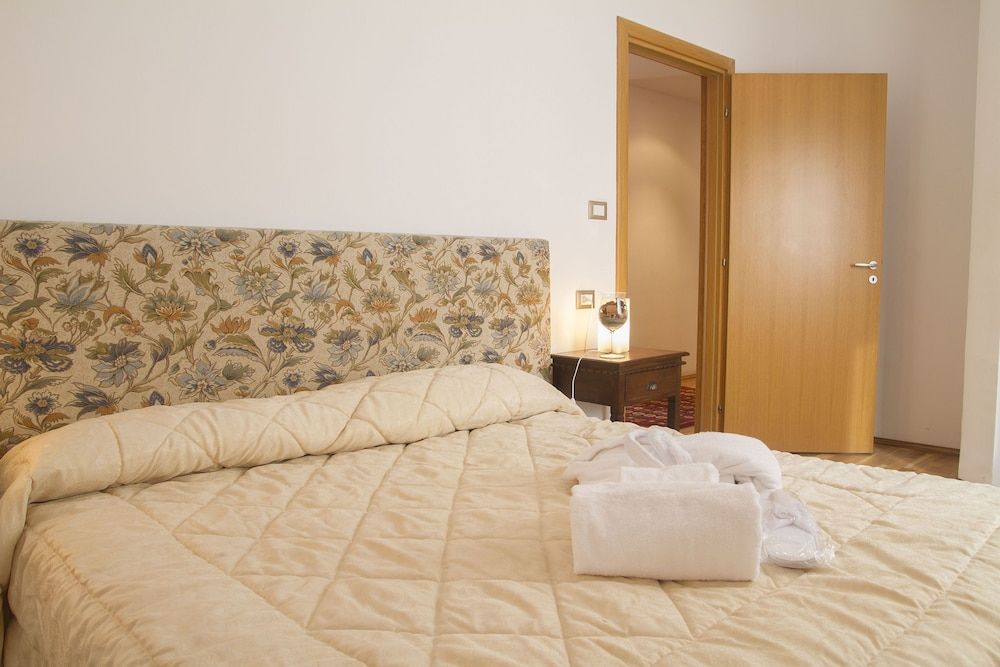 PRince Residence Apartments Apartment, 1 Bedroom, Kitchen 2