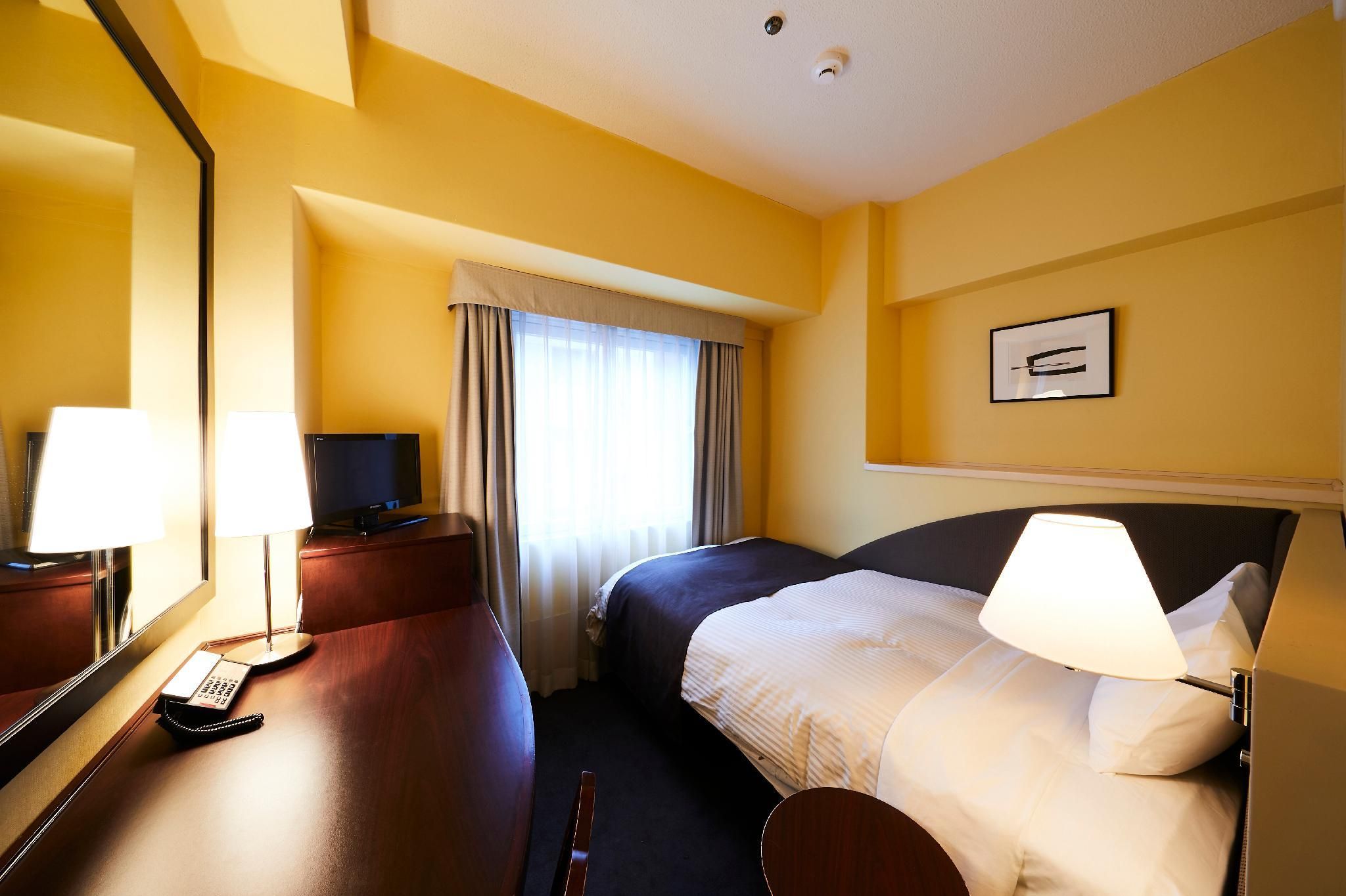 Single Room - Non-Smoking