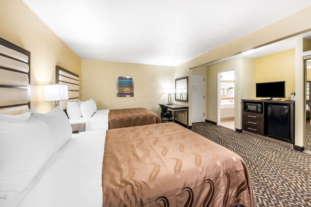 Standard Room, 2 Queen Beds, Non Smoking