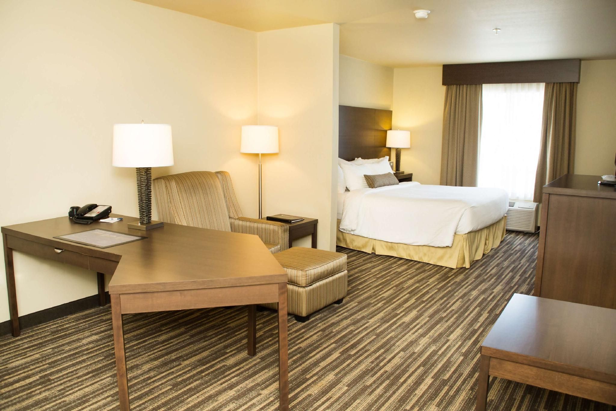 1 King Bed, Non-Smoking, Executive Room