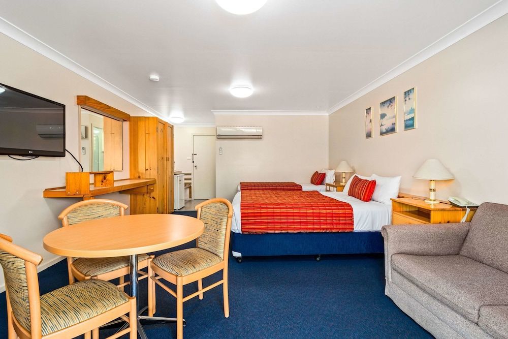 Deluxe Queen Room