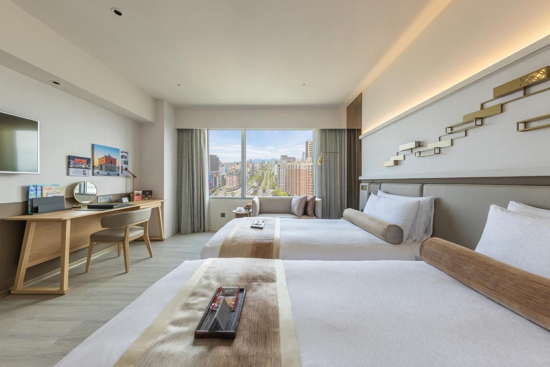 Premier Room with Twin Bed