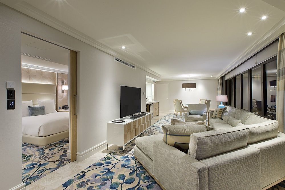 King Terrace Suite