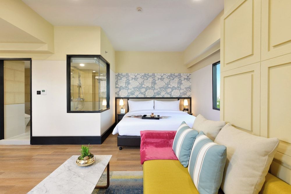 undefined Oakwood Hotel & Residence Bangkok 9