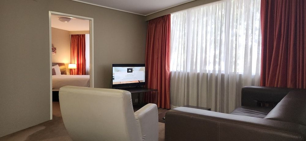 Pavilion on Northbourne Spa Suite 4