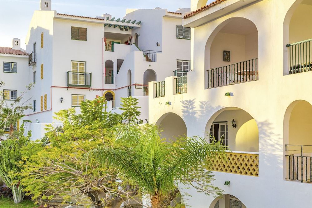 undefined Sunset Harbour Club 5