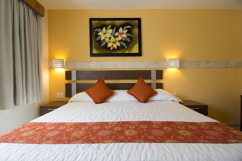 Hotel Tulijá Palenque Executive Room, 1 King Bed, Interior View 5