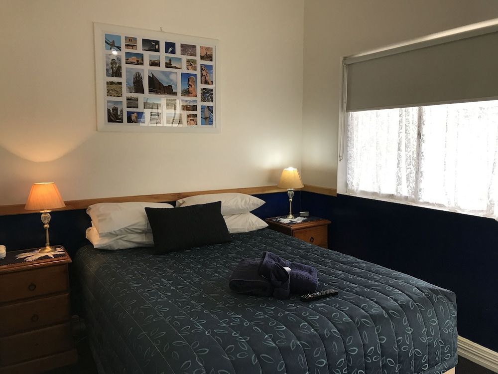 Queen Spa Room