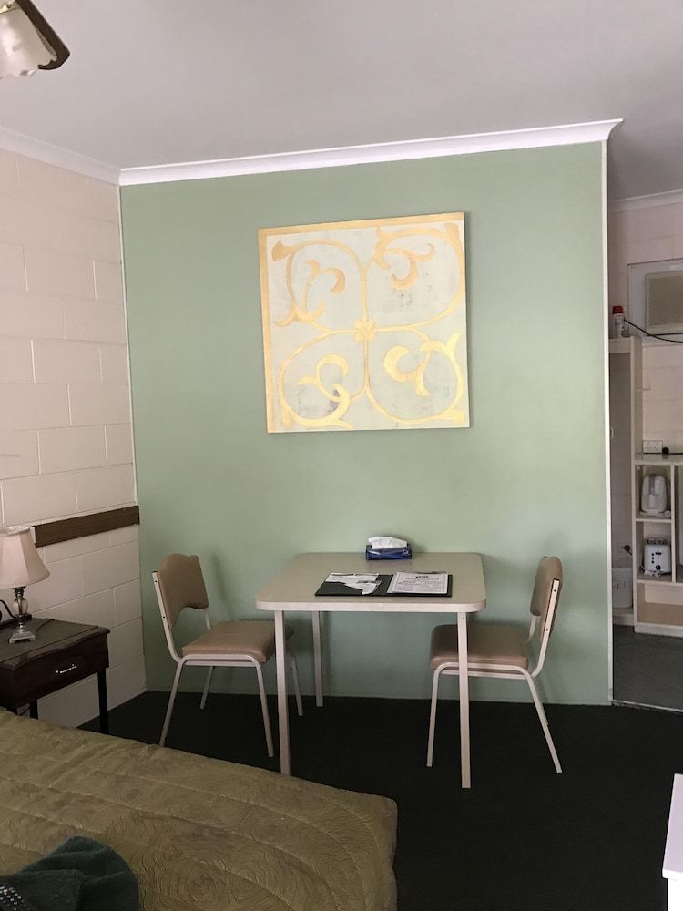 Lodge Outback Motel Classic Queen Room 5
