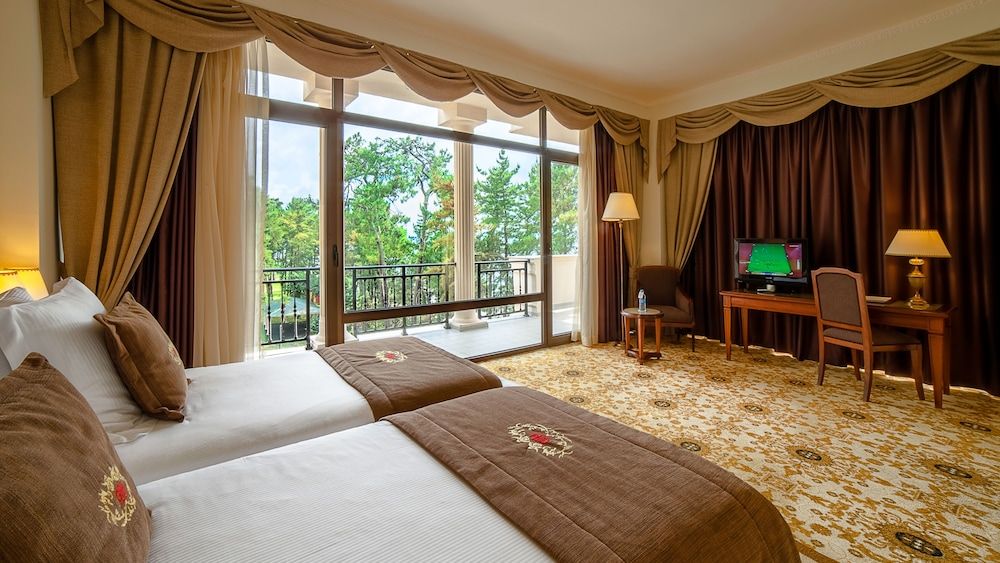 Executive Suite