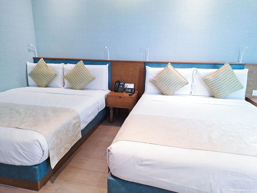 undefined Hotel H2O 9