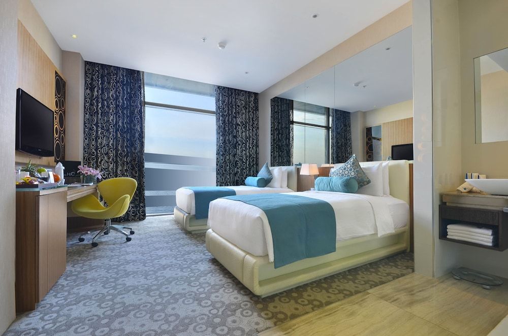 undefined Hotel H2O 8