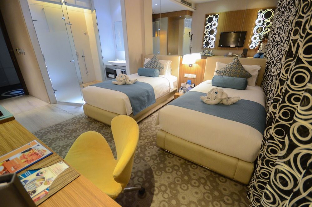 Hotel H2O Standard Room, 2 Twin Beds, Park View 7