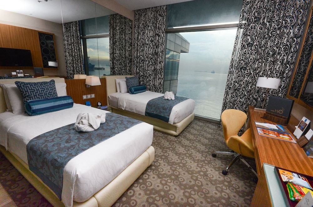 undefined Hotel H2O 5