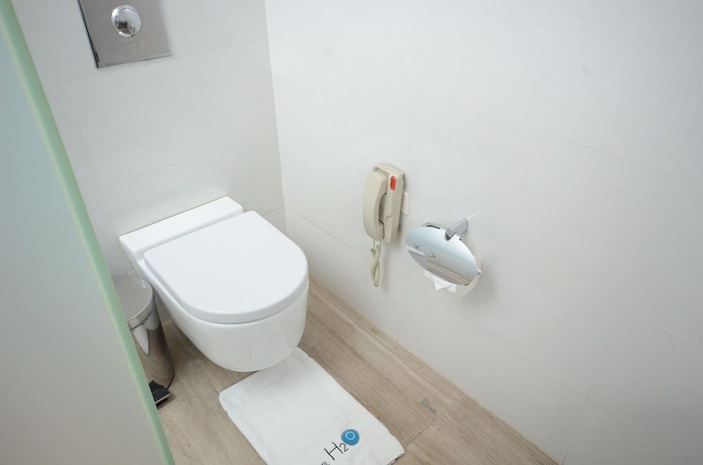 Hotel H2O Standard Room, 2 Twin Beds, Park View 17