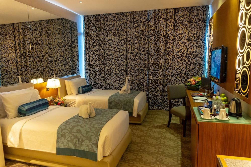 Hotel H2O Standard Room, 2 Twin Beds, Park View 10