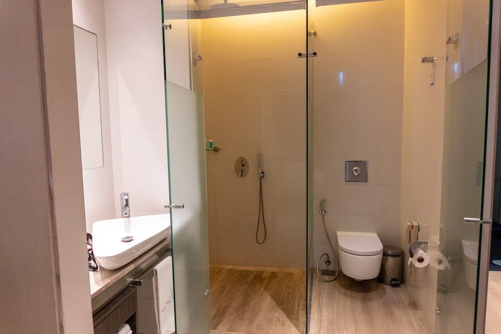 Hotel H2O Standard Room, 2 Twin Beds, Park View 18