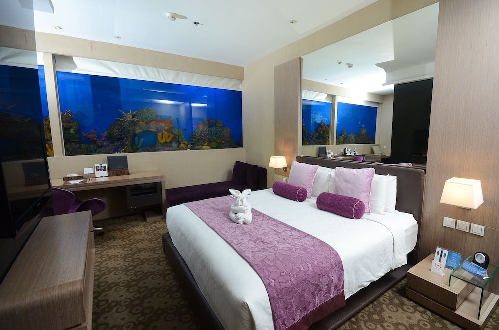 Aqua Room