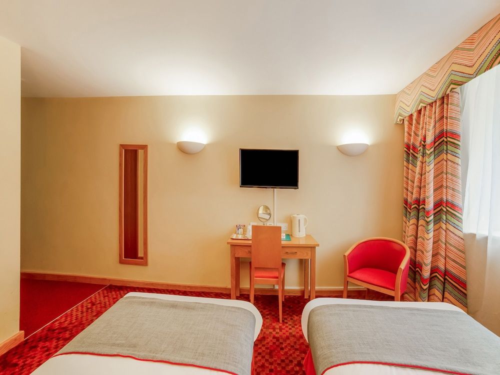 Flagship Winford Manor Deluxe Twin Room, 2 Twin Beds 5