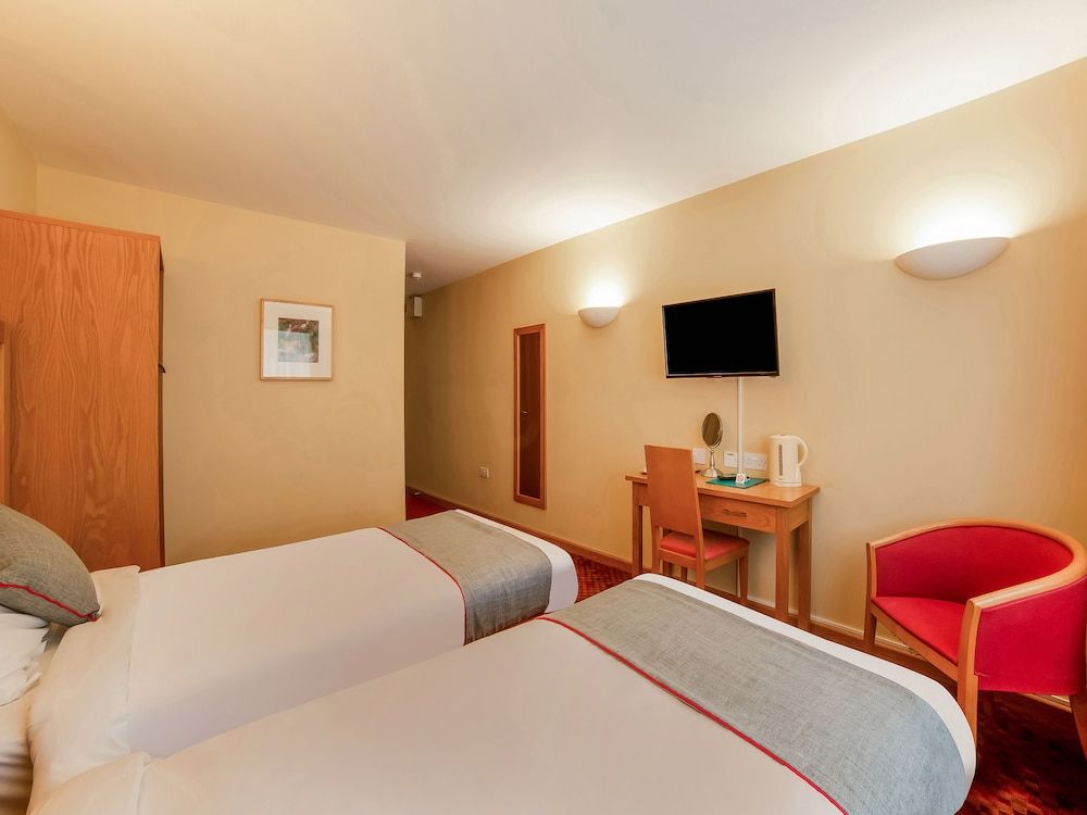 Flagship Winford Manor Deluxe Twin Room, 2 Twin Beds 4