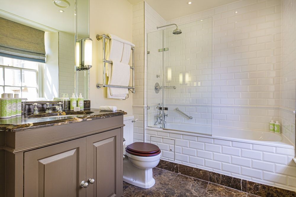 The Talbot Hotel, Malton, North Yorkshire Classic Double Room 2