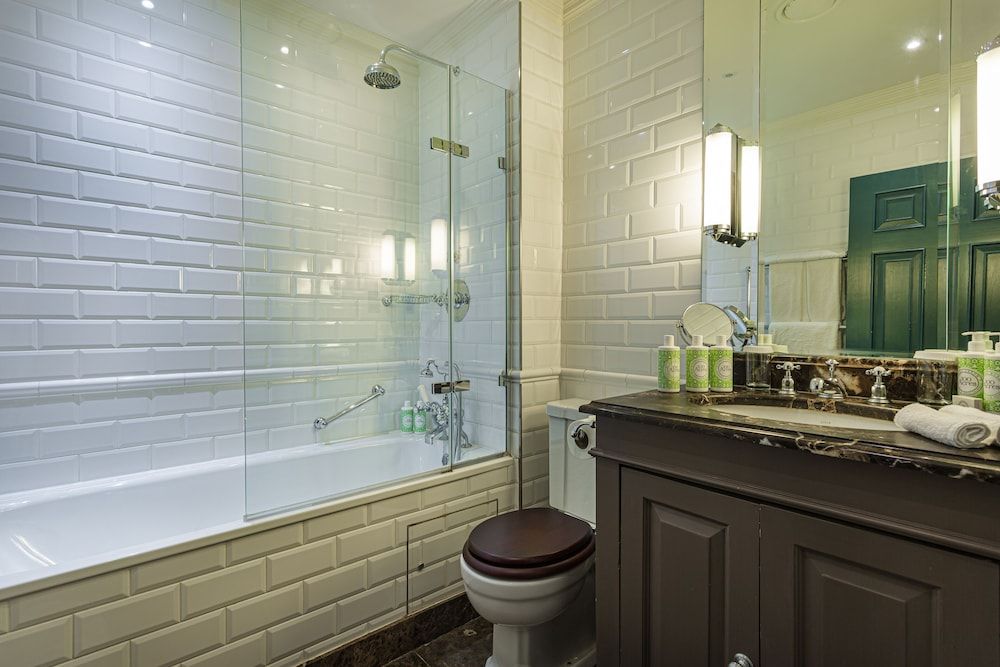 The Talbot Hotel, Malton, North Yorkshire Classic Double Room