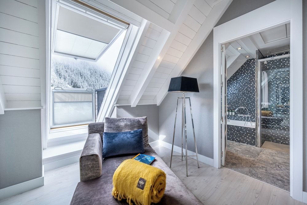 Hotel Val De Neu Royal Suite, 2 adults and 2 children 11