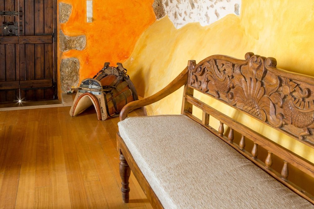 Traditional Duplex (Diktamos)