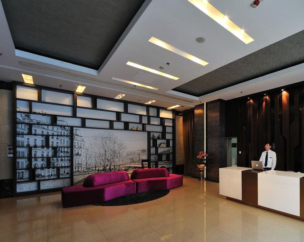 undefined Kingtown Hotel Hongqiao 4